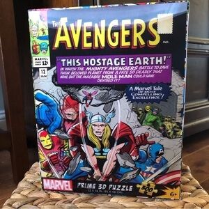 Marvel: The Avengers vintage style comic book 3D puzzle 300pc.